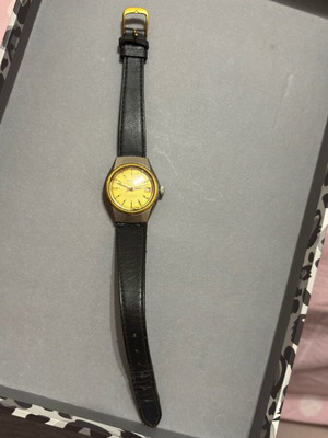 Orient 08056 γυναικείο ρολόι χειρός μεταχειρισμένο με μαύρο δερμάτινο λουράκι