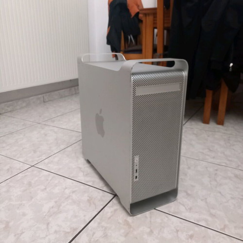 Power Mac G5 Dual 2.3 Like New, Legendary 2005 Model