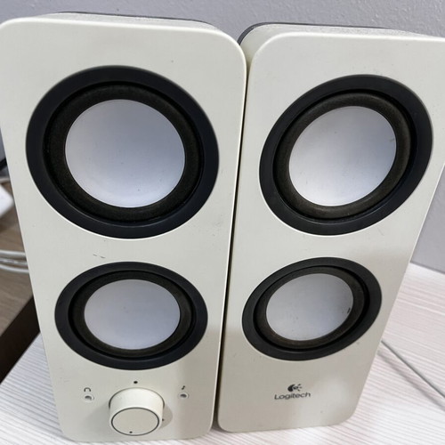 Logitech Z200 2.0 speakers used