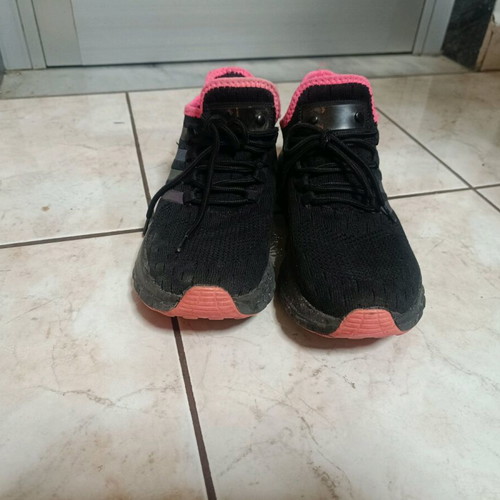 Women's athletic shoes used size 38