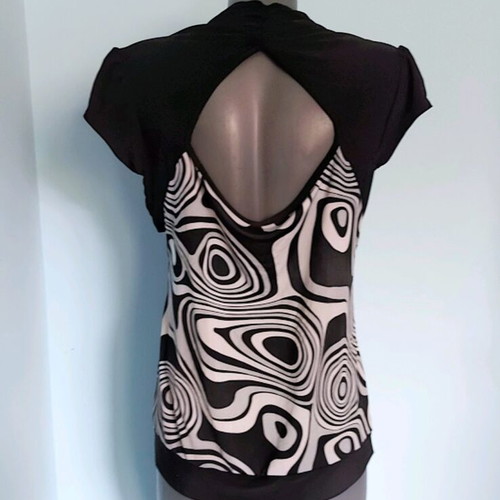 Clockhouse top with open back like new, sizes 2XL-3XL