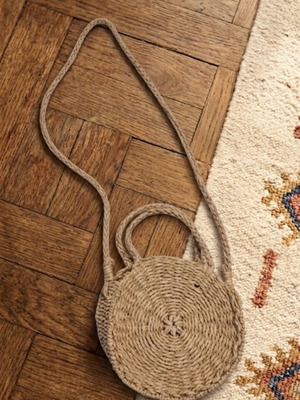 Straw crossbody bag like new, beige with lining and zipper