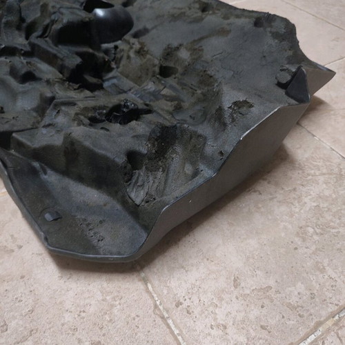 Toyota Auris D-4D Engine Plastic Cover used with broken bases