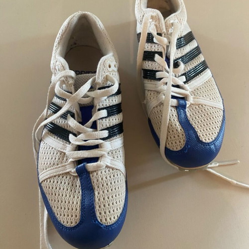 Adidas spikes sprint shoes size 38.5 like new white blue