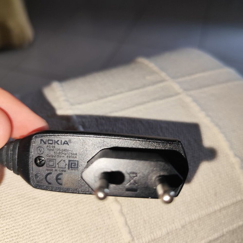 Nokia AC8E charger like new, old model