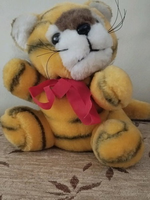 Λούτρινο τίγρης 15cm σαν καινούργιο, κίτρινο γκρι