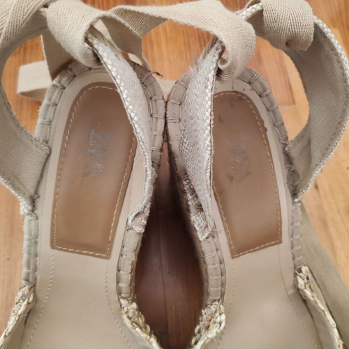 Zara beige espadrille platform sandals size 40 like new