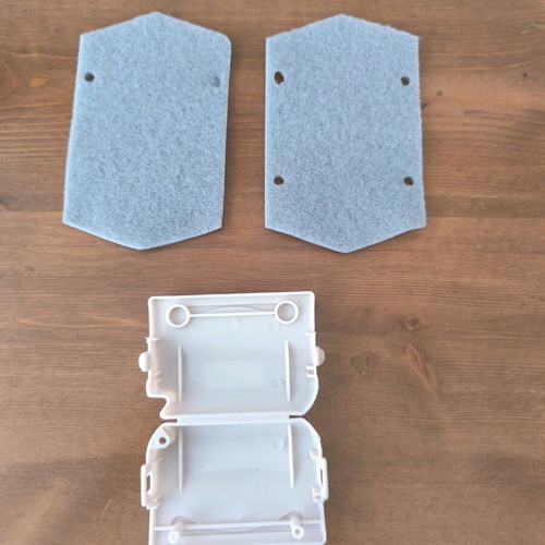 Window track cleaning tool new with 2 replacement pads