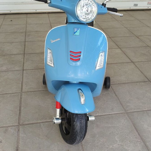 Vespa electric ride-on toy for children 3-4 years, blue