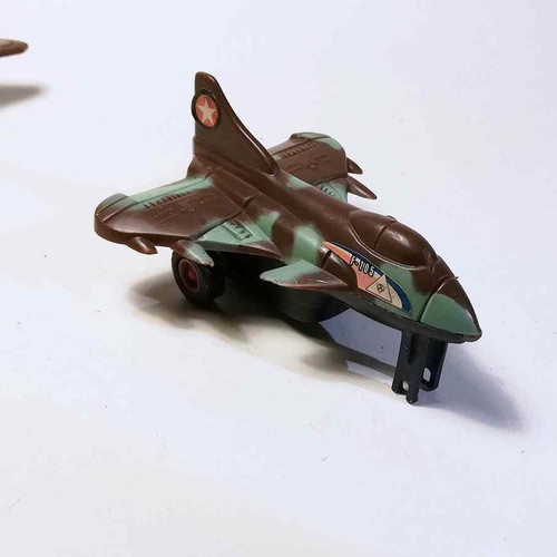 Airplanes used, plastic toy set