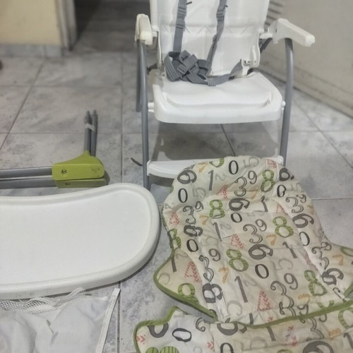 Baby feeding chair used, foldable with accessories