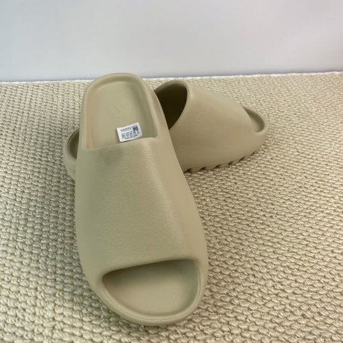 Adidas Yeezy Slides Bone like new