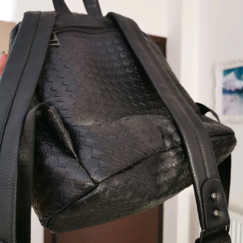Τσάντα πλάτης με τρουκς μαύρη σε άριστη κατάσταση