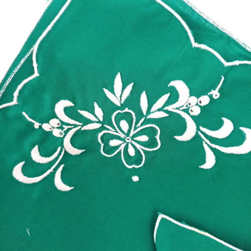 Vintage food napkin set like new, 8 pieces, cypress with white embroidery