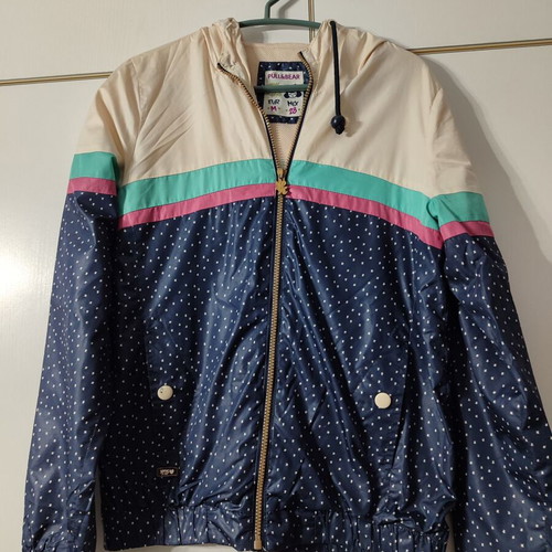Pull & Bear windbreaker medium like new, colorful