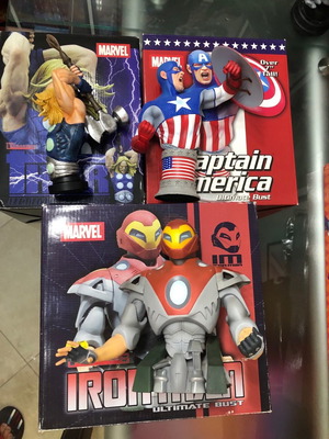 Ultimates Bust Set 3 Τεμαχίων Thor Captain America Iron Man Καινούργιο