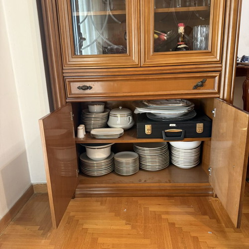Classic wooden display cabinet like new, living room crystal cabinet
