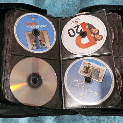 DVD collection like new, about 700 movies with subtitles