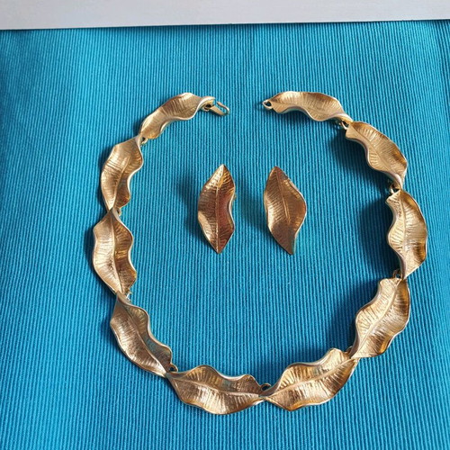 Vintage 80s set necklace and clip earrings Maxine Denker like new, gold tone