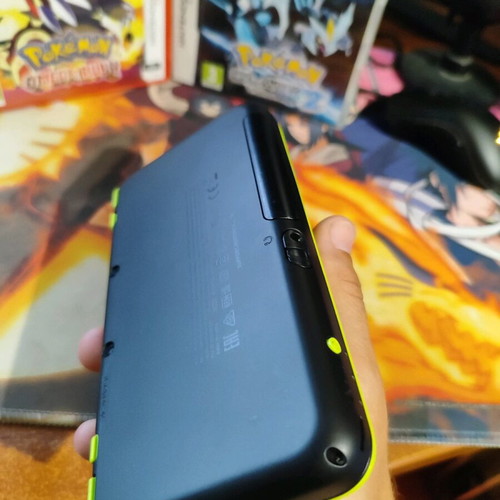 Нов Nintendo 2DS XL комплект с Mario Kart 7