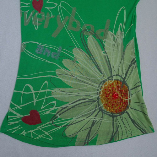 Desigual women's green T-shirt size L used with embroidery, sequins, beads