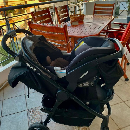Recaro Citylife stroller like new with car seat and accessories