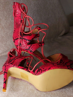 Fuchsia sandals new, size 40