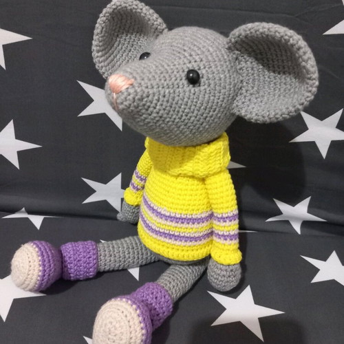 Handmade knitted mouse doll new 13 cm