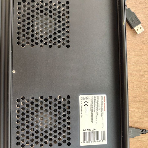 Akasa AK-NBC-02B Cooling Pad for Laptop up to 17.3" used, aluminum