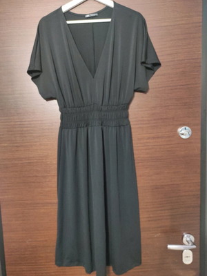 Zara dress black like new, size S