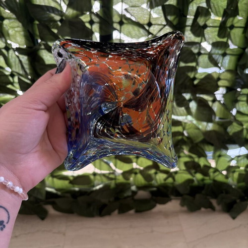 Vintage Murano Style Art Glass Bowl in Excellent Condition