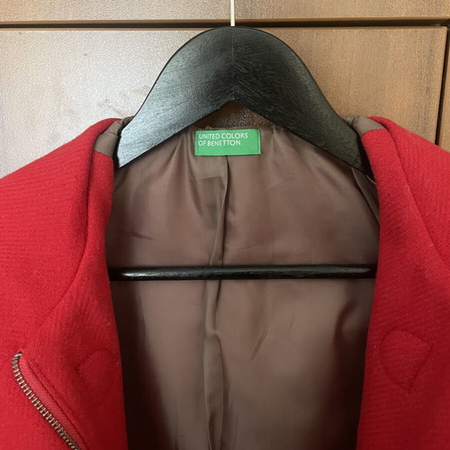 Montgomery coat United Colors of Benetton like new, red, size L