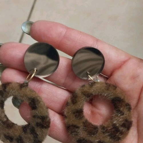 Vintage leopard earrings with mirrors used