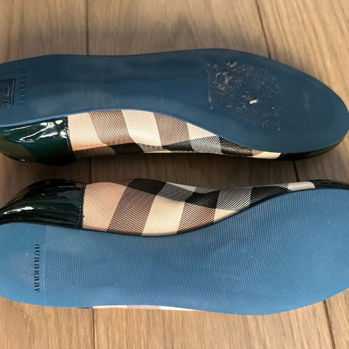 Burberry flat shoes new, size 37, petrol color