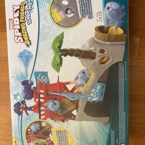 Spidey Island Playset new with box damage