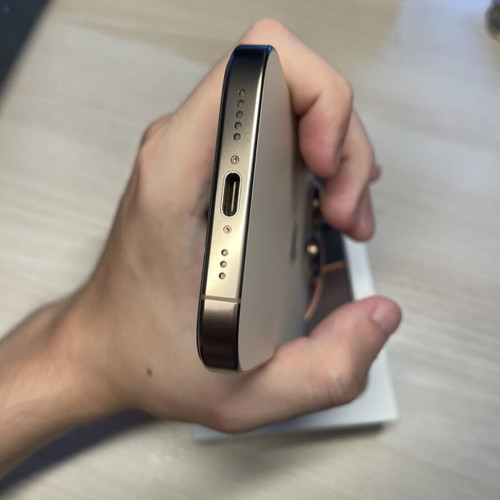 Apple iPhone 16 Pro 128GB gold