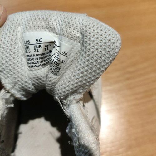 Nike shoes used No 21
