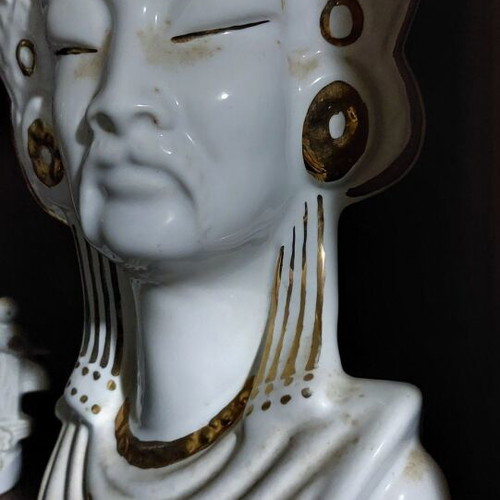 Decorative figurine like new
