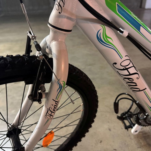 Bicycle in excellent condition with minimal use