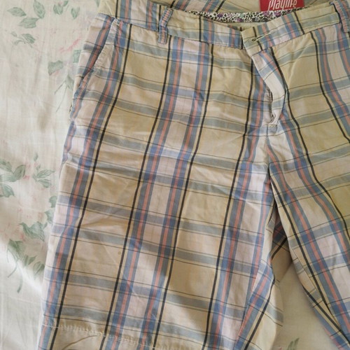 Playlife shorts used, size Medium, beige multicolor