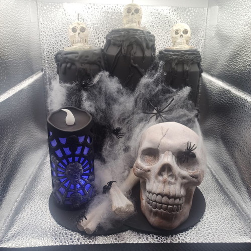 Base with skull design for tealight candles new