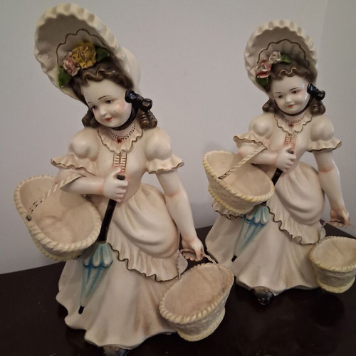 Ceramic dolls like new, one large 43 cm and two smaller 33 cm
