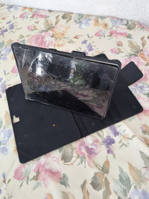 Microsoft Surface Pro 4 Core i7 used, 256GB SSD, includes new battery and screen