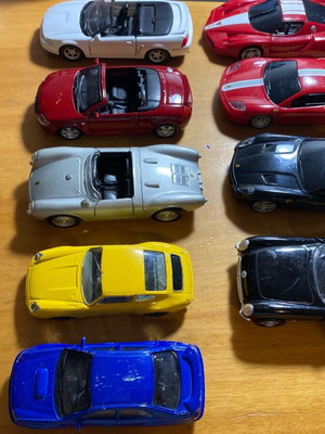 Toy car model replicas used, set of 9 pieces