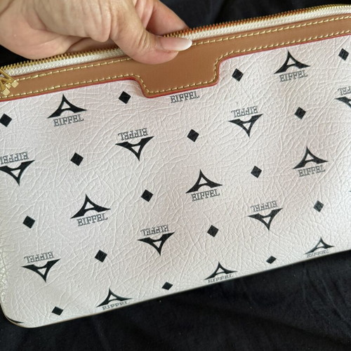 La tour Eiffel crossbody bag like new, white and beige