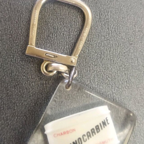 Vintage keychain like new with metal Quinocarbine pharmaceutical box