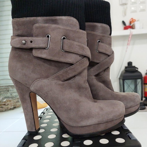 Joan & David Beesley Sweater Cuff Heeled Booties, grey suede, size 39