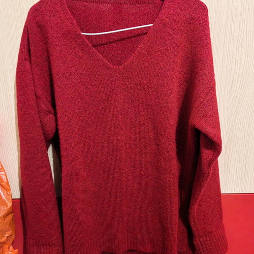 Women's Oversize Red Sweater like new, sizes S and M
