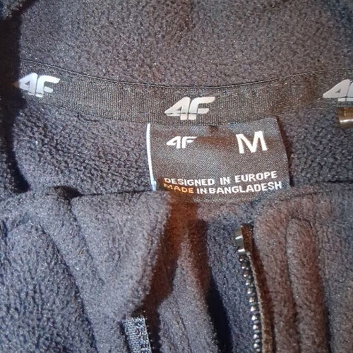 4F Black fleece jacket like new, size M