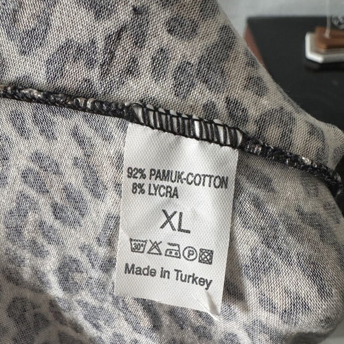 Nightdress XL with black and brown leopard print and lace
